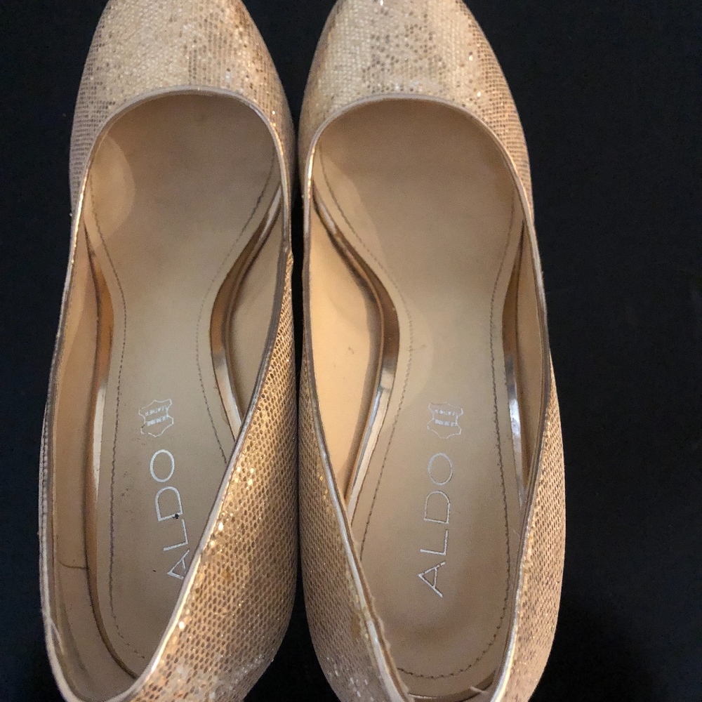 Sparkly Pump - Picture 5 of 5
